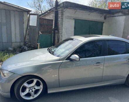 Серый БМВ 3 Серия, объемом двигателя 2.5 л и пробегом 130 тыс. км за 9500 $, фото 3 на Automoto.ua