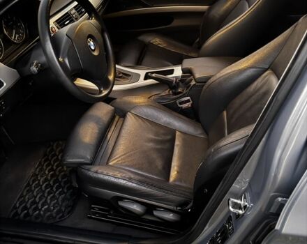 Серый БМВ 3 Серия, объемом двигателя 2 л и пробегом 194 тыс. км за 9000 $, фото 7 на Automoto.ua