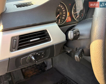 Серый БМВ 3 Серия, объемом двигателя 2.5 л и пробегом 100 тыс. км за 8500 $, фото 24 на Automoto.ua