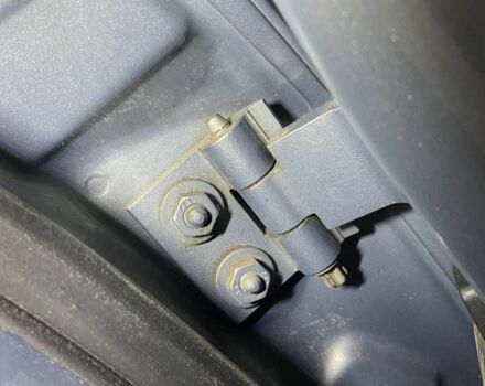 БМВ 3 Серия 2006 в Чернигове на Automoto.ua Серый БМВ 3 Серия, объемом двигателя 2 л и пробегом 260 тыс. км за 7500 $, фото 9 на Automoto.ua