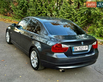 Серый БМВ 3 Серия, объемом двигателя 2 л и пробегом 405 тыс. км за 7999 $, фото 24 на Automoto.ua