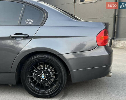 Серый БМВ 3 Серия, объемом двигателя 2 л и пробегом 230 тыс. км за 5900 $, фото 11 на Automoto.ua