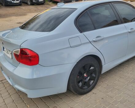 Серый БМВ 3 Серия, объемом двигателя 2 л и пробегом 350 тыс. км за 5368 $, фото 3 на Automoto.ua