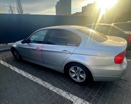 Серый БМВ 3 Серия, объемом двигателя 2 л и пробегом 175 тыс. км за 2500 $, фото 4 на Automoto.ua