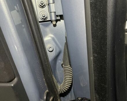 БМВ 3 Серия 2006 в Чернигове на Automoto.ua Серый БМВ 3 Серия, объемом двигателя 2 л и пробегом 260 тыс. км за 7500 $, фото 10 на Automoto.ua