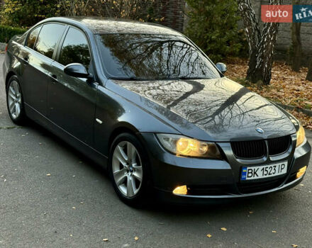 Серый БМВ 3 Серия, объемом двигателя 2 л и пробегом 405 тыс. км за 7999 $, фото 10 на Automoto.ua