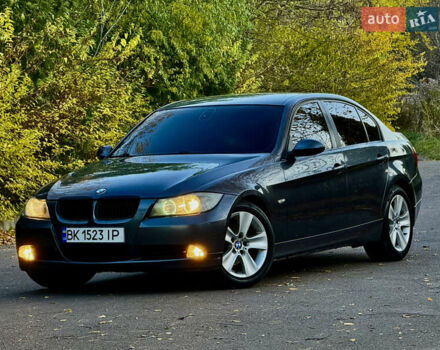 Серый БМВ 3 Серия, объемом двигателя 2 л и пробегом 405 тыс. км за 7999 $, фото 3 на Automoto.ua