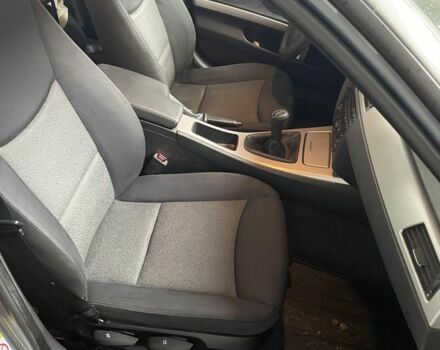 БМВ 3 Серия 2006 в Чернигове на Automoto.ua Серый БМВ 3 Серия, объемом двигателя 2 л и пробегом 260 тыс. км за 7500 $, фото 13 на Automoto.ua