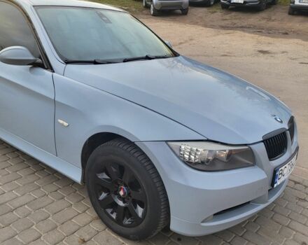 Серый БМВ 3 Серия, объемом двигателя 2 л и пробегом 350 тыс. км за 5368 $, фото 1 на Automoto.ua