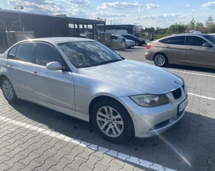 Серый БМВ 3 Серия, объемом двигателя 2 л и пробегом 235 тыс. км за 6200 $, фото 4 на Automoto.ua