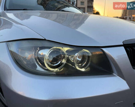 Серый БМВ 3 Серия, объемом двигателя 2 л и пробегом 225 тыс. км за 6600 $, фото 5 на Automoto.ua