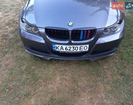 Серый БМВ 3 Серия, объемом двигателя 2 л и пробегом 280 тыс. км за 7000 $, фото 4 на Automoto.ua