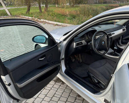 Серый БМВ 3 Серия, объемом двигателя 2 л и пробегом 239 тыс. км за 7000 $, фото 9 на Automoto.ua
