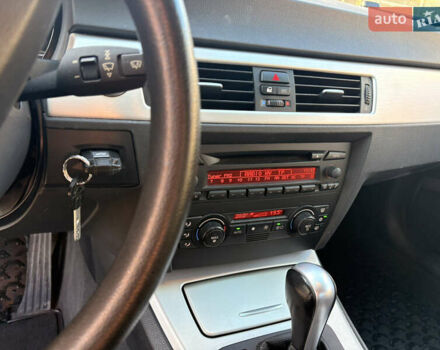 Серый БМВ 3 Серия, объемом двигателя 2.5 л и пробегом 100 тыс. км за 8500 $, фото 21 на Automoto.ua