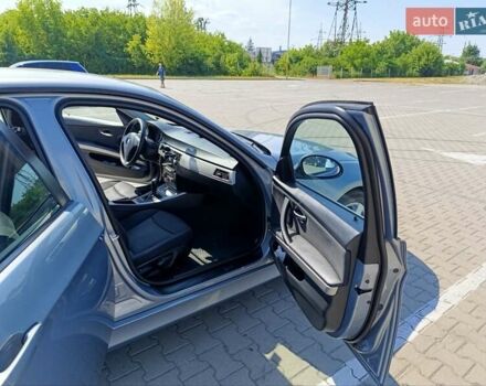 Сірий БМВ 3 Серія, об'ємом двигуна 2 л та пробігом 290 тис. км за 7555 $, фото 15 на Automoto.ua