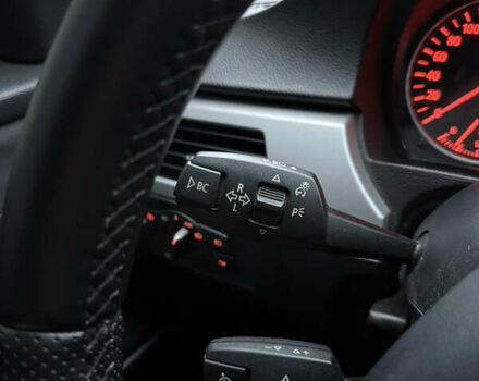 Серый БМВ 3 Серия, объемом двигателя 2 л и пробегом 256 тыс. км за 7500 $, фото 33 на Automoto.ua