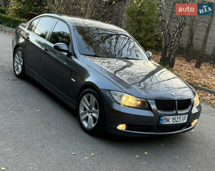 Серый БМВ 3 Серия, объемом двигателя 2 л и пробегом 405 тыс. км за 7999 $, фото 9 на Automoto.ua