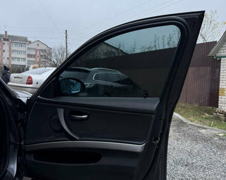 Серый БМВ 3 Серия, объемом двигателя 2 л и пробегом 256 тыс. км за 7500 $, фото 41 на Automoto.ua