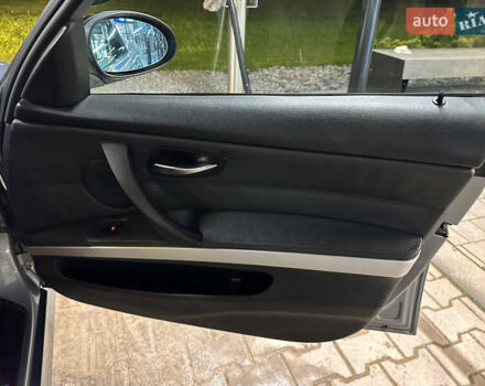 Серый БМВ 3 Серия, объемом двигателя 2 л и пробегом 220 тыс. км за 6350 $, фото 11 на Automoto.ua