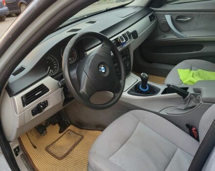 Серый БМВ 3 Серия, объемом двигателя 2 л и пробегом 350 тыс. км за 5368 $, фото 6 на Automoto.ua