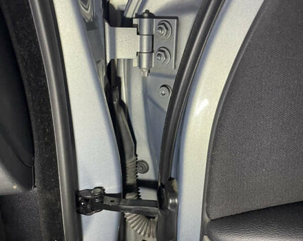 БМВ 3 Серия 2006 в Чернигове на Automoto.ua Серый БМВ 3 Серия, объемом двигателя 2 л и пробегом 260 тыс. км за 7500 $, фото 16 на Automoto.ua