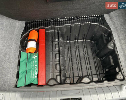 Серый БМВ 3 Серия, объемом двигателя 2 л и пробегом 217 тыс. км за 8500 $, фото 58 на Automoto.ua