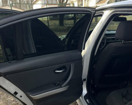 Серый БМВ 3 Серия, объемом двигателя 2 л и пробегом 280 тыс. км за 7200 $, фото 18 на Automoto.ua