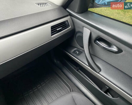 Серый БМВ 3 Серия, объемом двигателя 2 л и пробегом 217 тыс. км за 8500 $, фото 83 на Automoto.ua