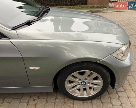 Серый БМВ 3 Серия, объемом двигателя 2 л и пробегом 217 тыс. км за 8500 $, фото 13 на Automoto.ua