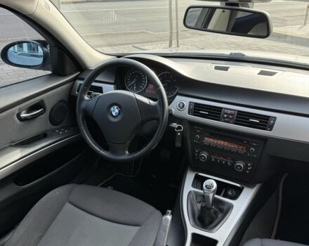Серый БМВ 3 Серия, объемом двигателя 0 л и пробегом 219 тыс. км за 7400 $, фото 6 на Automoto.ua