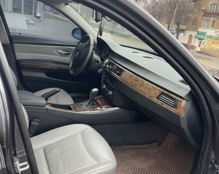 Серый БМВ 3 Серия, объемом двигателя 2 л и пробегом 308 тыс. км за 7700 $, фото 8 на Automoto.ua