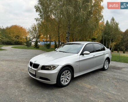 Серый БМВ 3 Серия, объемом двигателя 2 л и пробегом 303 тыс. км за 5500 $, фото 5 на Automoto.ua