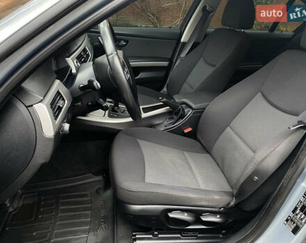 Серый БМВ 3 Серия, объемом двигателя 2 л и пробегом 217 тыс. км за 8500 $, фото 98 на Automoto.ua