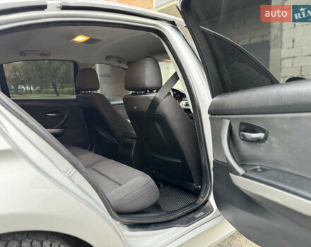 Серый БМВ 3 Серия, объемом двигателя 2 л и пробегом 303 тыс. км за 5500 $, фото 24 на Automoto.ua