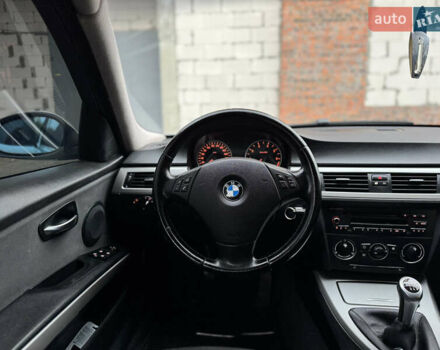 Серый БМВ 3 Серия, объемом двигателя 2 л и пробегом 303 тыс. км за 5500 $, фото 38 на Automoto.ua