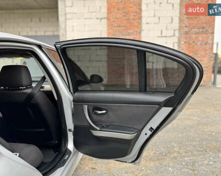 Серый БМВ 3 Серия, объемом двигателя 2 л и пробегом 303 тыс. км за 5500 $, фото 23 на Automoto.ua