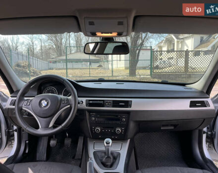 Серый БМВ 3 Серия, объемом двигателя 2 л и пробегом 280 тыс. км за 7200 $, фото 15 на Automoto.ua