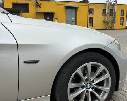 Серый БМВ 3 Серия, объемом двигателя 2 л и пробегом 280 тыс. км за 7200 $, фото 7 на Automoto.ua