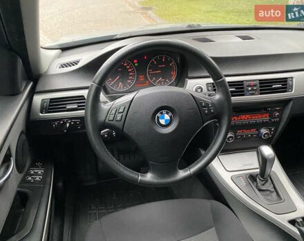 Серый БМВ 3 Серия, объемом двигателя 2 л и пробегом 217 тыс. км за 8500 $, фото 80 на Automoto.ua