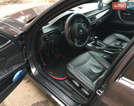 Серый БМВ 3 Серия, объемом двигателя 2 л и пробегом 236 тыс. км за 5800 $, фото 4 на Automoto.ua