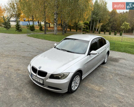 Серый БМВ 3 Серия, объемом двигателя 2 л и пробегом 303 тыс. км за 5500 $, фото 7 на Automoto.ua