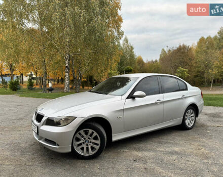 Серый БМВ 3 Серия, объемом двигателя 2 л и пробегом 303 тыс. км за 5500 $, фото 1 на Automoto.ua