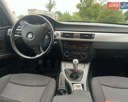 Сірий БМВ 3 Серія, об'ємом двигуна 2 л та пробігом 303 тис. км за 5600 $, фото 6 на Automoto.ua