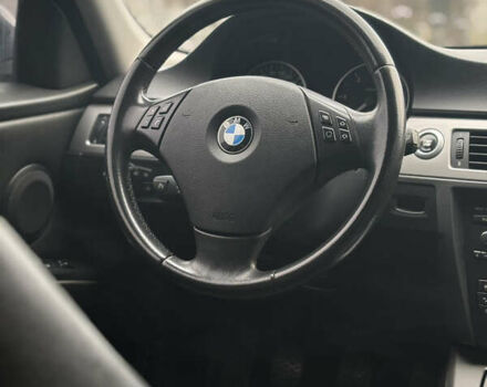 Серый БМВ 3 Серия, объемом двигателя 2 л и пробегом 302 тыс. км за 8200 $, фото 4 на Automoto.ua