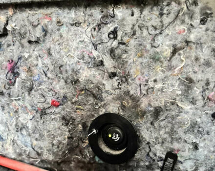 Серый БМВ 3 Серия, объемом двигателя 2 л и пробегом 303 тыс. км за 5500 $, фото 12 на Automoto.ua