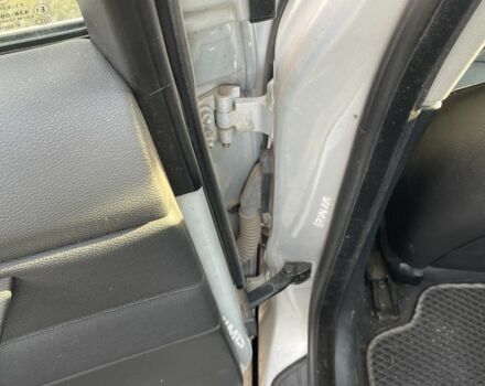 Серый БМВ 3 Серия, объемом двигателя 2 л и пробегом 216 тыс. км за 5800 $, фото 7 на Automoto.ua