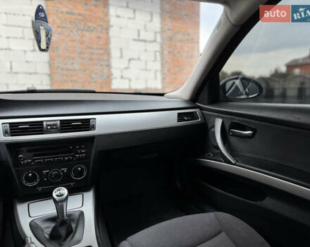 Серый БМВ 3 Серия, объемом двигателя 2 л и пробегом 303 тыс. км за 5500 $, фото 36 на Automoto.ua