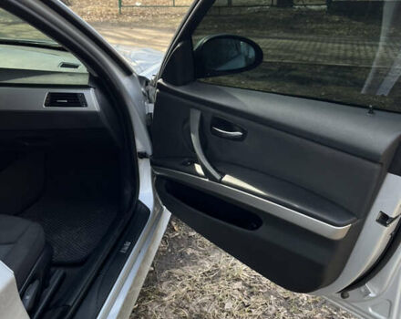 Серый БМВ 3 Серия, объемом двигателя 2 л и пробегом 280 тыс. км за 7200 $, фото 17 на Automoto.ua