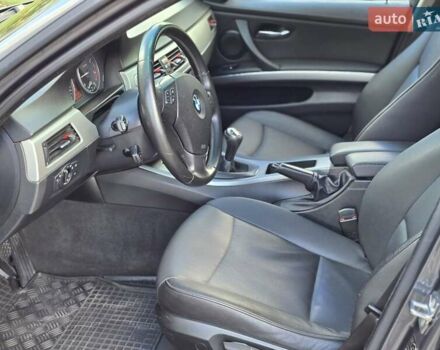 Серый БМВ 3 Серия, объемом двигателя 2 л и пробегом 238 тыс. км за 6900 $, фото 12 на Automoto.ua