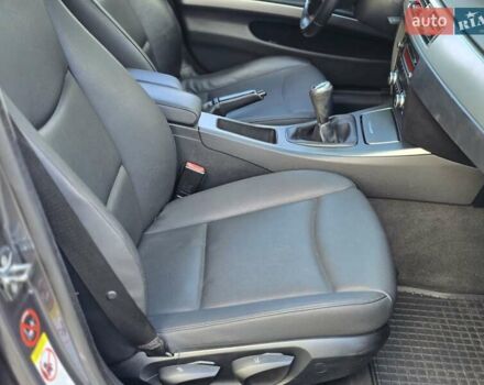 Серый БМВ 3 Серия, объемом двигателя 2 л и пробегом 238 тыс. км за 6900 $, фото 5 на Automoto.ua